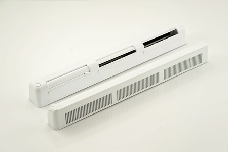 Nawiewnik z manualną regulacją i czerpnią akustyczną, typ VT401